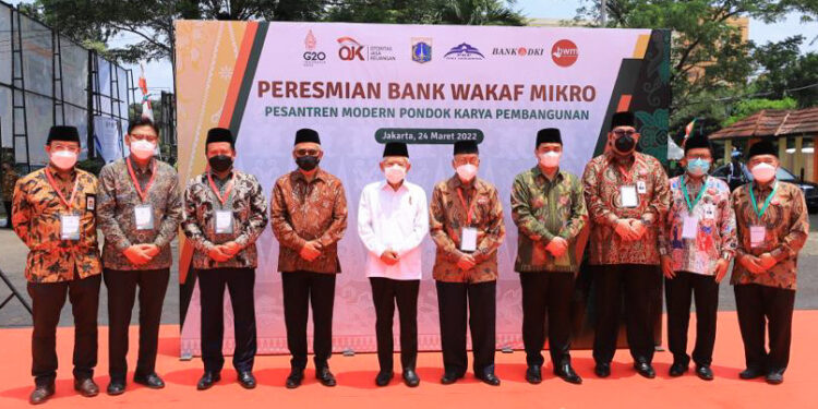 Wapres Resmikan Bank Wakaf Mikro Pertama di Jakarta