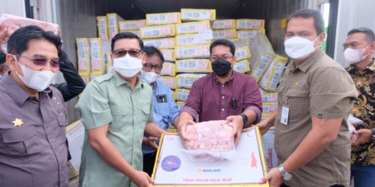 Bulog Berhasil Datangkan 12.000 Ton Daging Impor dari Rencana 20.000 Ton