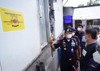 Terindikasi Mencemari Lingkungan, KKP Segel  Usaha Pengolahan Ikan di Muara Baru