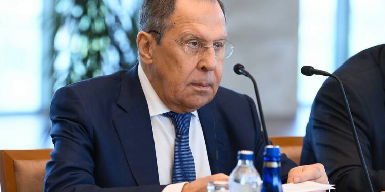 Rusia Persyaratkan Pemulihan Seluruh Proses Negosiasi untuk Pertemuan Putin-Zelensky