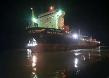 Setelah 96 Hari Tertahan, Kapal Feeder MV Mathu Bhum Akhirnya Bisa Berlayar Kembali