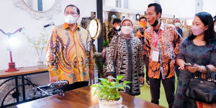 Ikuti Pameran Internasional, IKM Berpotensi Kerek Ekspor Furnitur