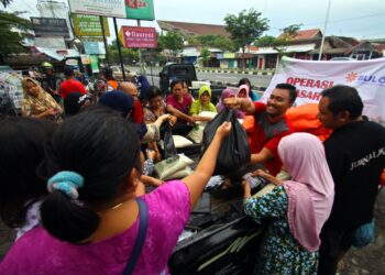 BULOG Gelar Operasi Pasar Beras Antisipasi Dampak Kenaikan Harga BBM