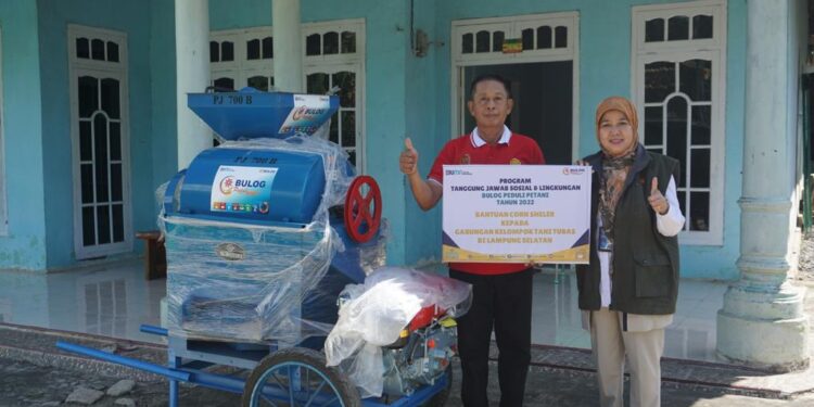 Dukung Petani Jagung, BULOG Bagikan Corn Sheller