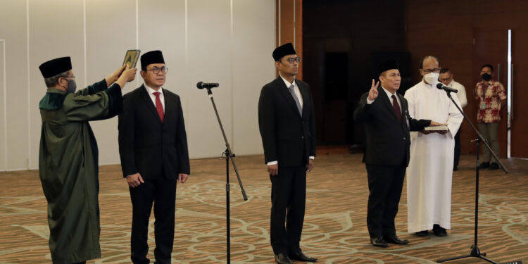 Mendag Zulkifli Hasan Lantik Budi Santoso sebagai Dirjen Perdagangan Luar Negeri