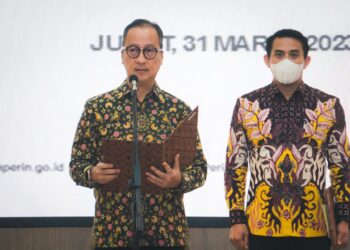 Lantik Tujuh Pejabat Eselon II, Ini Pesan Khusus Menperin Agus