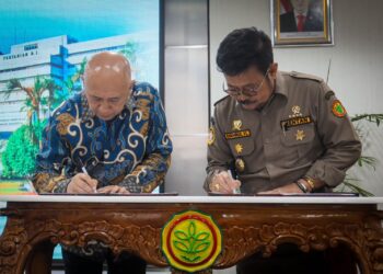 Mentan Tanda Tangani MoU Hilirisasi Peternakan dengan Menkop UKM