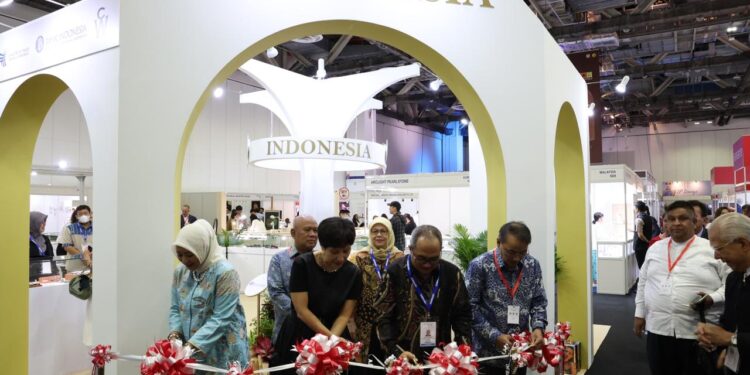Produk Perhiasan UKM Indonesia Memukau Pengunjung di Singapore International Jewelry Expo 2023