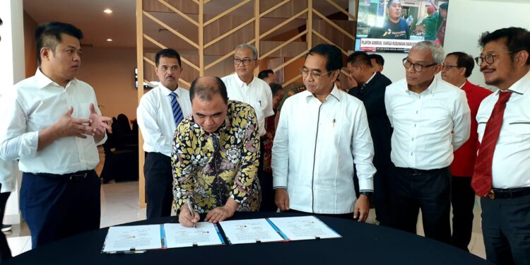 Kementan Gandeng Swasta, Perguruan Tinggi Kembangkan Peternakan Sapi Terintegrasi di Sulawesi Selatan