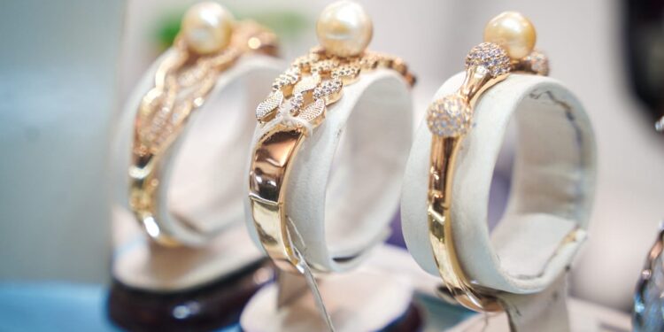 Industri Perhiasan Nasional Perluas Pasar