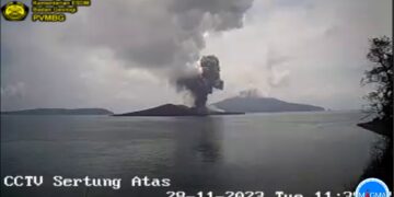 Gunung Anak Krakatau Erupsi, Masyarakat Diimbau Tidak Dekati Radius 5 km dari Kawah