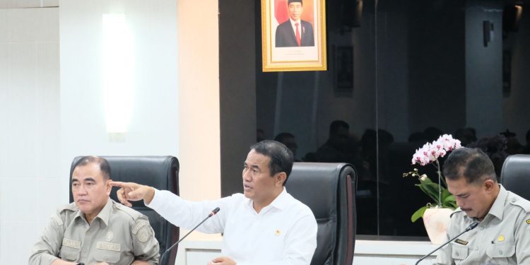 Mentan Gandeng Pabrik Pakan Maksimalkan Penyerapan Jagung Petani Guna Stabilkan Harga