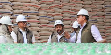 BULOG Pastikan Stok Beras dan Minyak Goreng Aman Sampai Akhir Tahun